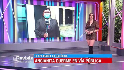Abuelita duerme en un cajero automático de La Paz y espera que reencontrarse con su hijo