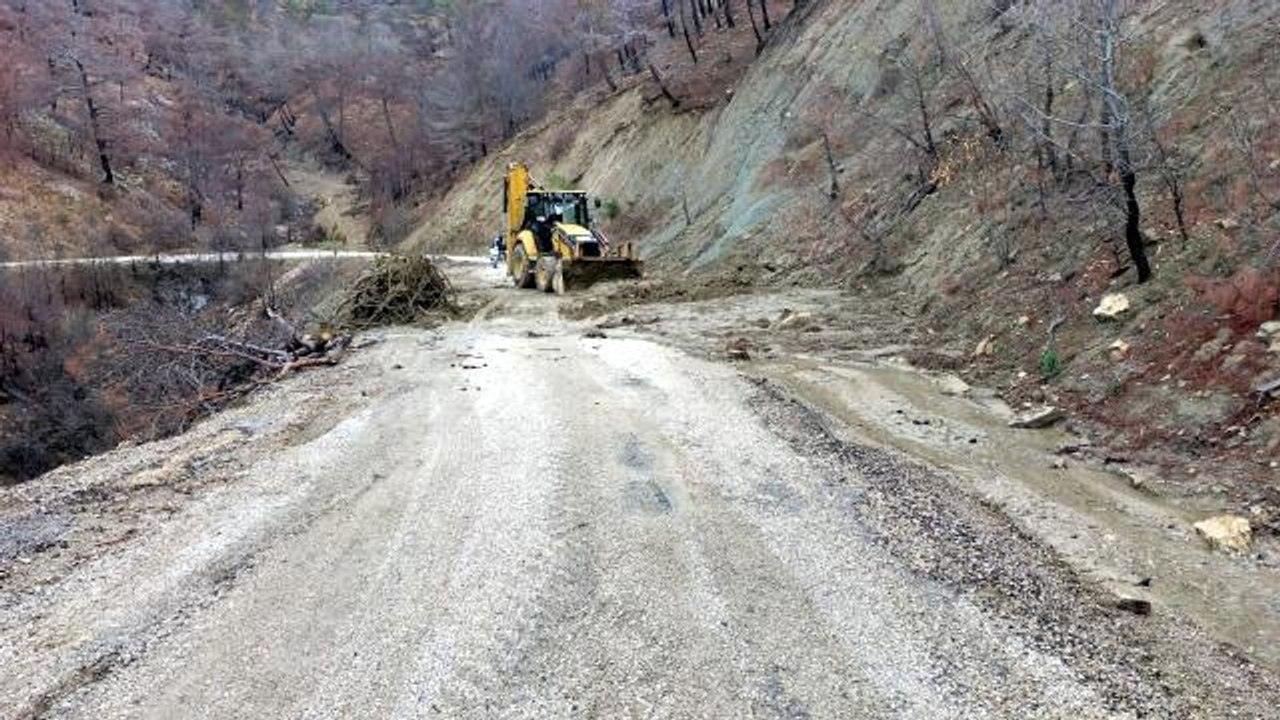 Manavgat'ta şiddetli yağış heyelana sebep oldu