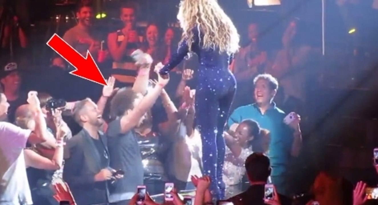 Ce mec a une réaction incroyable quand Beyoncé lui touche la main. Il va vous faire rire