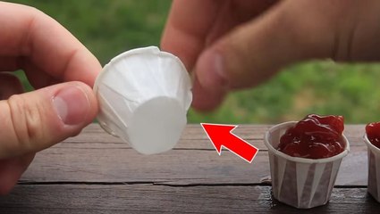 Voici la bonne méthode pour utiliser les pots à sauce des fast food
