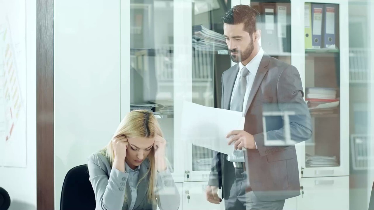 Toxische Männlichkeit in der Beziehung: So könnt ihr sie erkennen und ändern