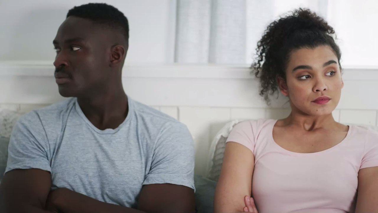 Studie enthüllt: Wegen Netflix und Co. haben wir immer weniger Sex