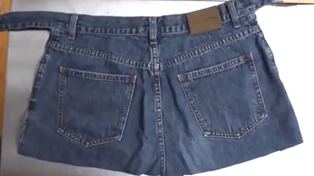 Recyclez votre jean pour créer un tablier sur mesure ! Cela ne prend que quelques minutes