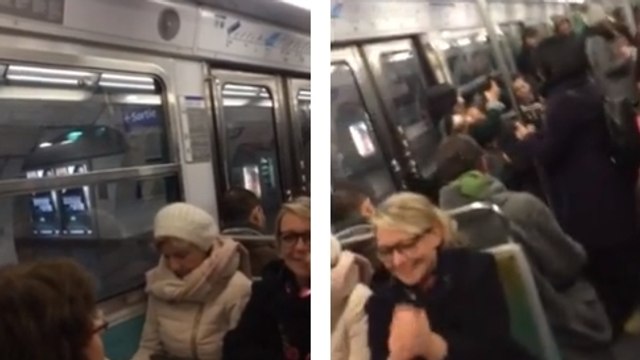 Le conducteur de métro chante pour faire patienter les voyageurs. Une scène hilarante