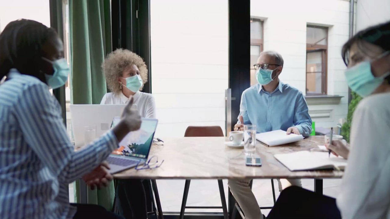 Corona: Virologen befürchten Impfstoff-immune Variante in Deutschland