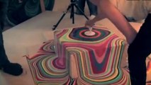 La technique de ces peintres pour créer leur oeuvre va vous hypnotiser