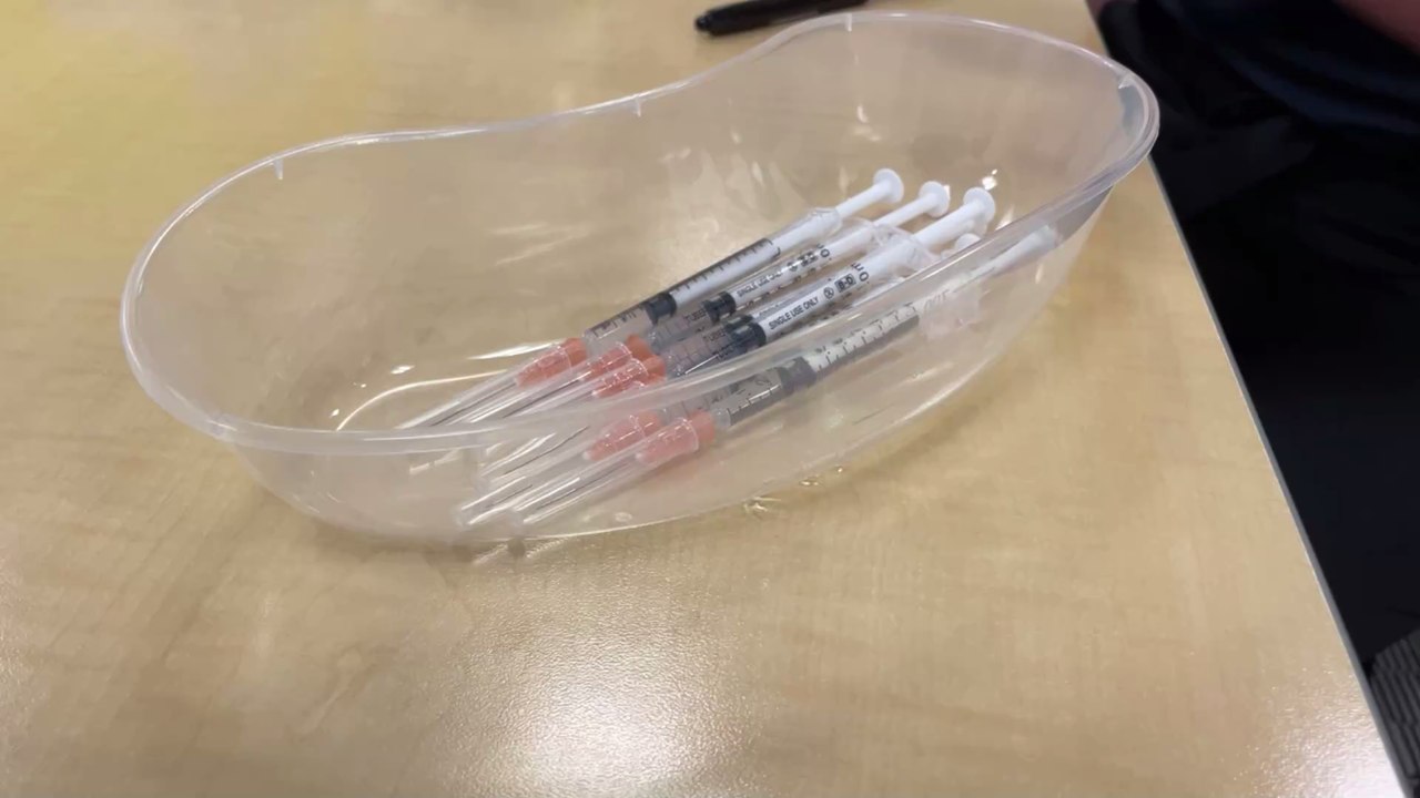 Zu wenig Biontech im Mai: Erstimpfungen müssen womöglich gestoppt werden