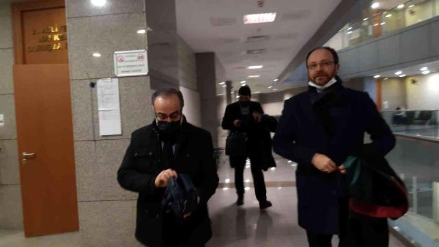 Akademisyene hakaret ettiği iddia edilen Yılmaz Özdil'in yargılanmasına devam edildi