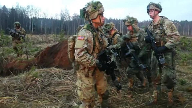 Biden aprueba el despliegue de 3,000 soldados estadounidenses en Europa del Este en medio