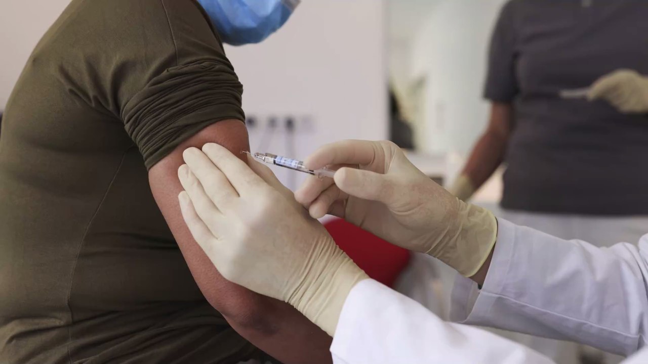 Hausärzte impfen mittlerweile mehr als Impfzentren - brauchen wir sie bald nicht mehr?