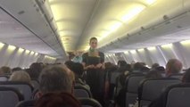 Les passagers de cet avion ont éclaté de rire quand le personnel de bord a donné ses consignes. Et il y a de quoi !