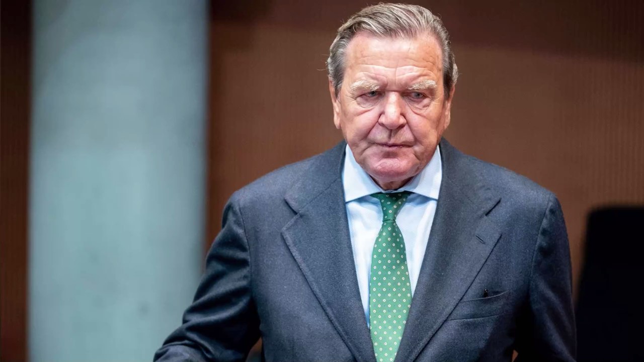 Teure Sache: Darum fordert der Ex-Mann von Gerhard Schröders Frau Schmerzensgeld