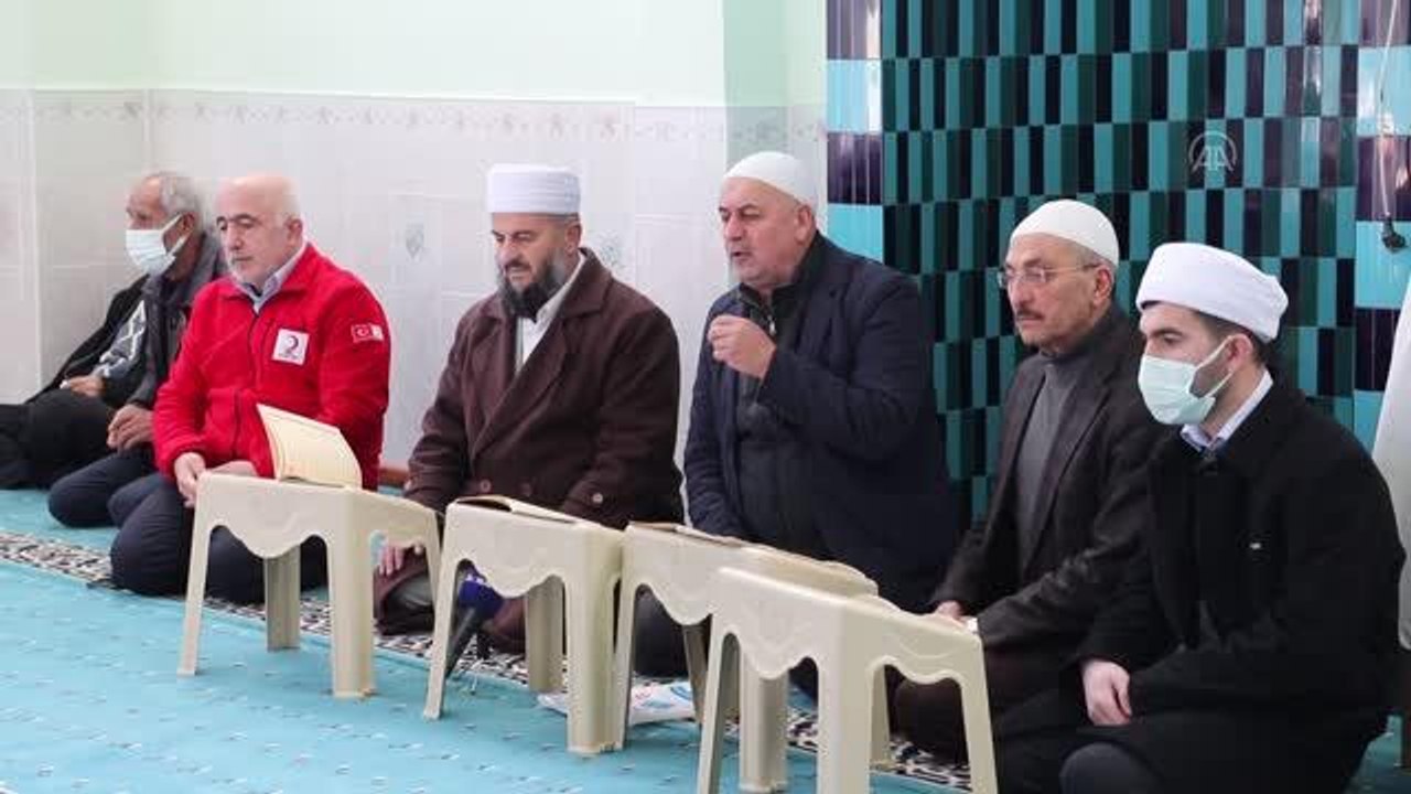 Türk Kızılay Siirt'te 350 kandil paketi dağıttı