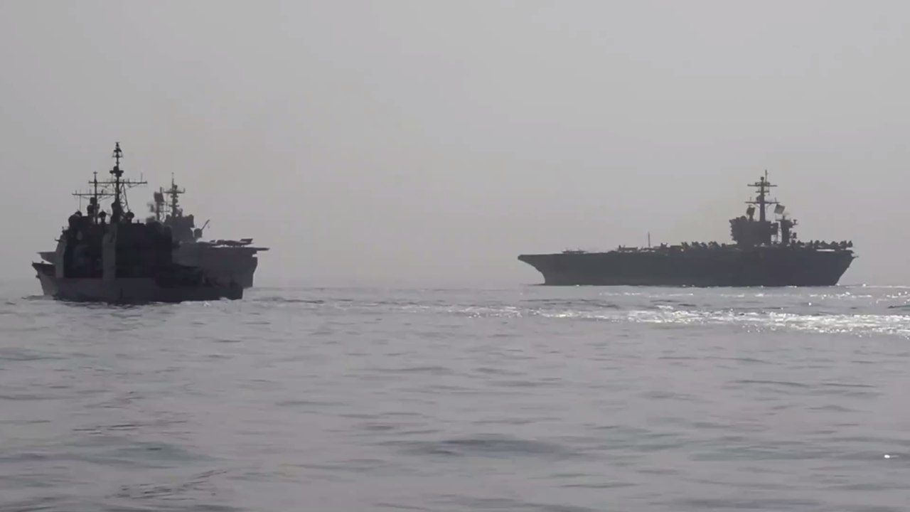 Härtetest: US-Navy testet neuen Flugzeugträger mit Wasserbombe