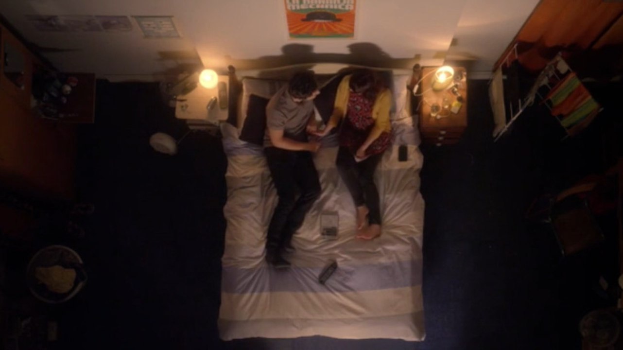 Ce court métrage résume une histoire d'amour vue d'en haut