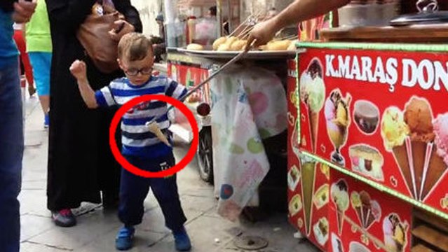 Ce vendeur de glace rend fou un enfant. Sa réaction est géniale