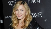 Madonna s'affiche seins nus sur Instagram