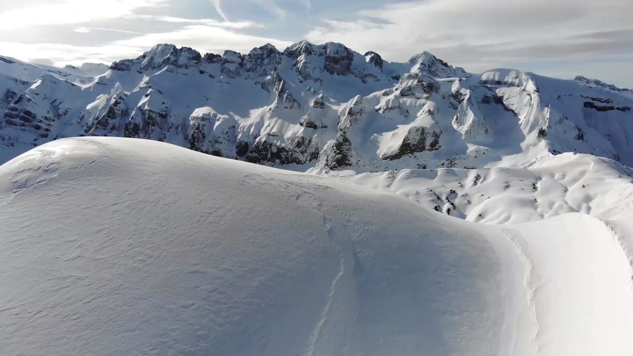 Das Geheimnis hinter dem seltsamen 'Blutschnee' in den Alpen