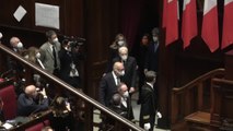 Quirinale, alla Camera la standing ovation all'ingresso di Mattarella