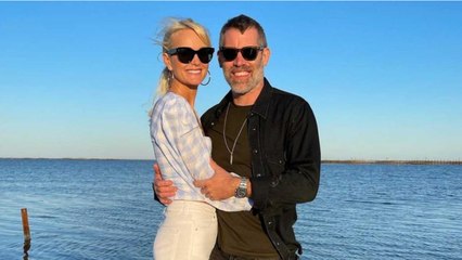 GALA VIDEO - Jalil Lespert : quel beau-père est-il pour Jade et Joy Hallyday ?