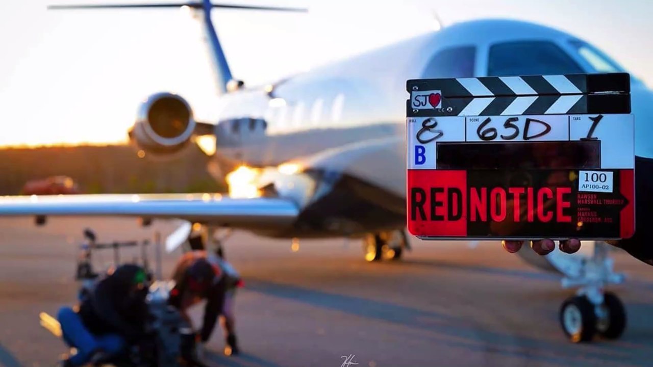 Teuerster Netflix-Film aller Zeiten: Neuer Trailer zu 'Red Notice' erschienen