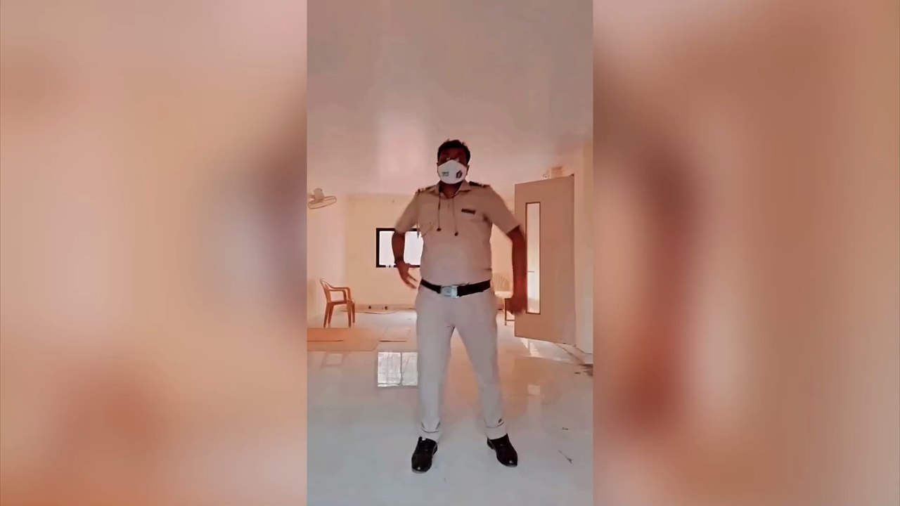 Dieser tanzende Polizist wird über Nacht zur Instagram-Sensation