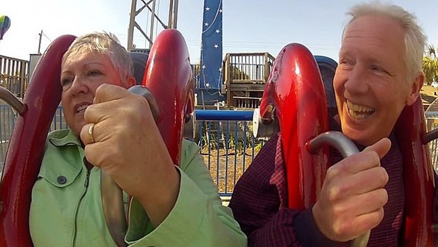 La réaction de cette femme dans un manège à sensation forte va vous faire mourir de rire !
