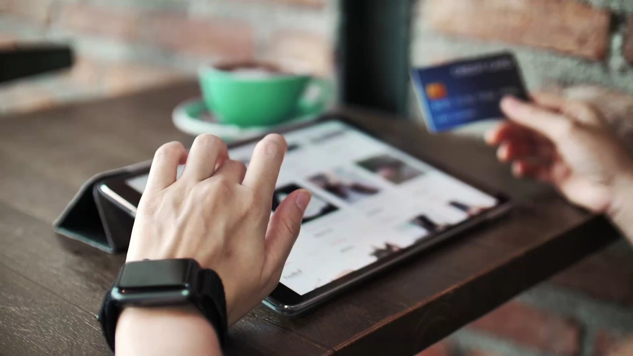 Kuriose Betrugsmasche: Das steckt hinter 'Brushing'