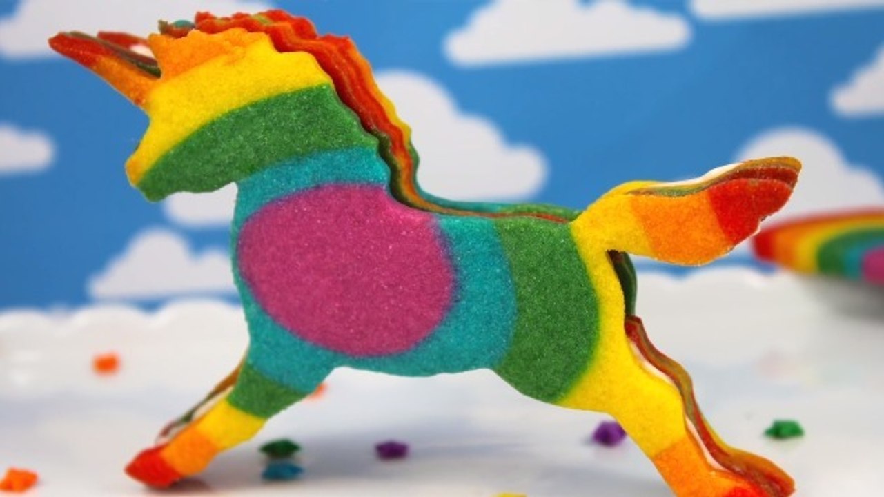Pause goûter : des licornes arc-en-ciel qui pètent des étoiles !