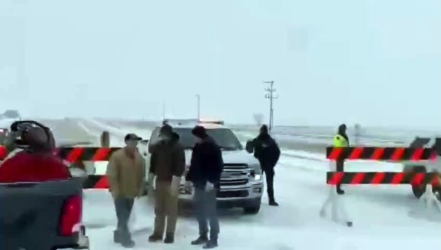 Des fermiers canadiens n'en ont rien à faire du barrage de la police