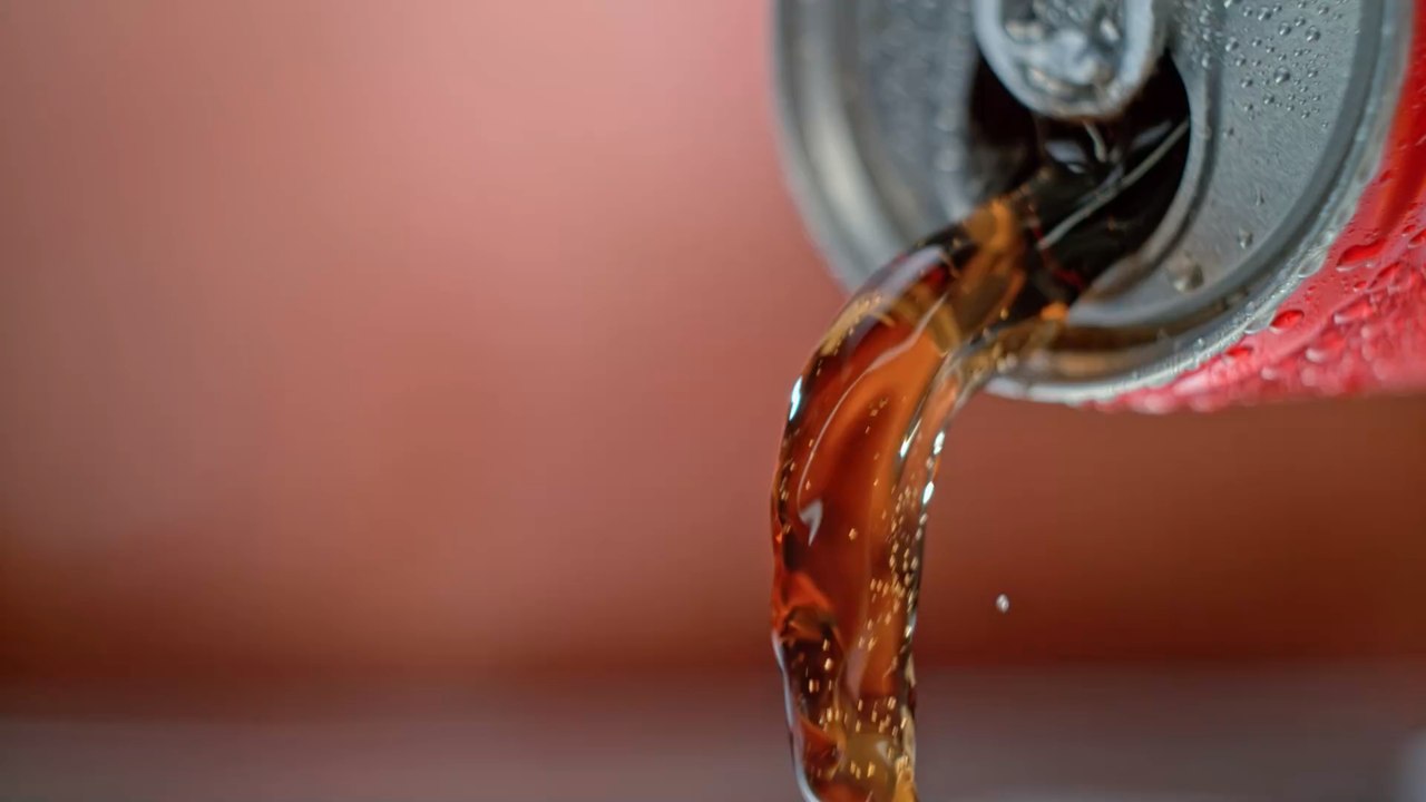 Schockleber: 22-Jähriger trinkt 1,5 Liter Cola in nur 10 Minuten – und stirbt