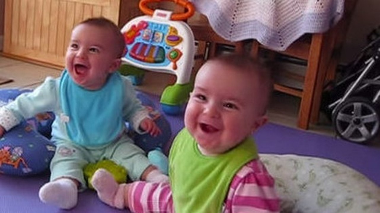 Quand papa rentre à la maison, ces bébés ont une réaction incroyable