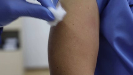Covid-Impfung: Der Totimpfstoff könnte Impfskeptiker:innen überzeugen, sich doch impfen zu lassen