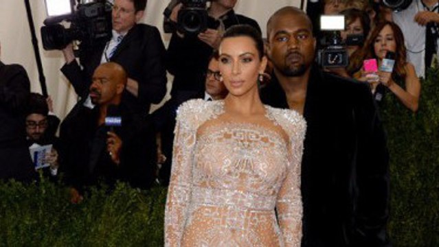 Kim Kardashian : une robe qui en dévoile un peu trop