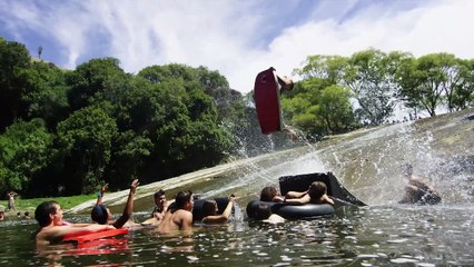 Voici le toboggan naturel le plus cool du monde