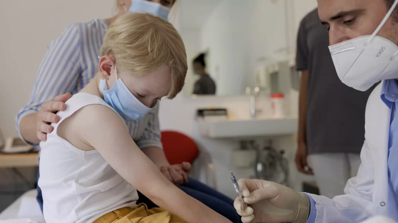 "Im ersten Quartal 2022": Jens Spahn kündigt Impfstoff für unter 12-Jährige an