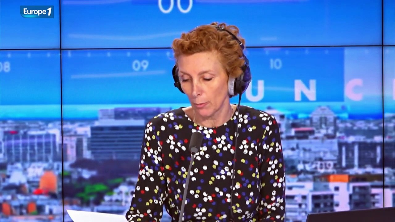 Le cyclone Batsirai s'éloigne de La Réunion, l'alerte rouge maintenue