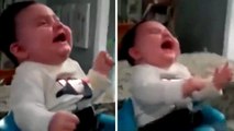 Ce bébé éclate de rire pour une raison hilarante