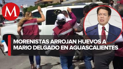 Agreden a huevazos a Mario Delgado tras salir de conferencia