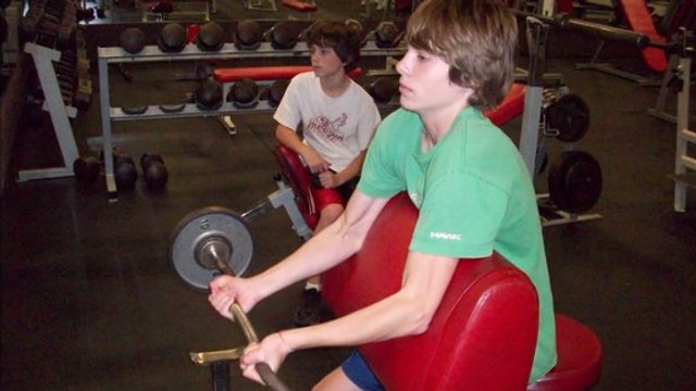 Moqué pendant toute sa jeunesse à cause de son physique, il prend une magnifique revanche