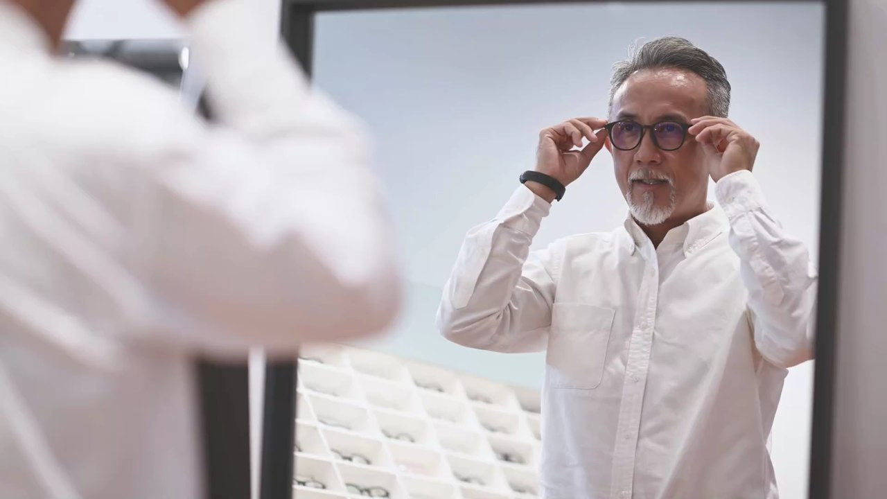 Keine Brille mehr: Augentropfen versprechen, Sehkraft innerhalb von Minuten zu verbessern