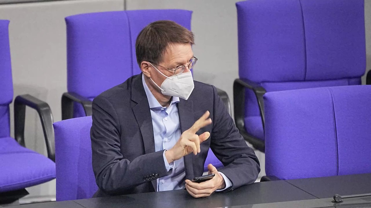 'Zu wenig für 2022': Karl Lauterbach besorgt über Impfstoffmangel