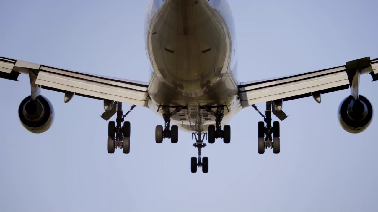 Flugzeug: 8 geheime Funktionen, die euer Leben retten können