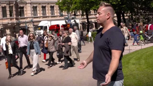 Atteint du sida, il défie les passants de le toucher