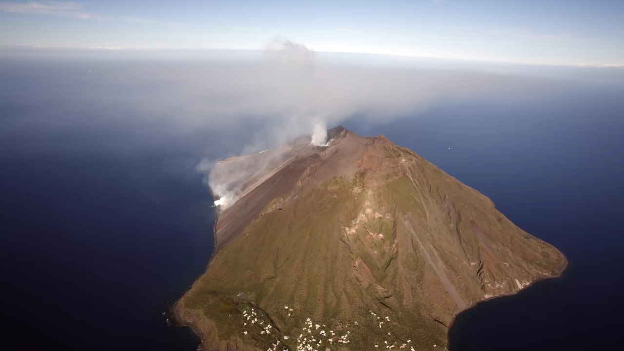 Nach Vulkanausbruch: Inselstaat Tonga ähnelt einer Mondlandschaft (FOTO)