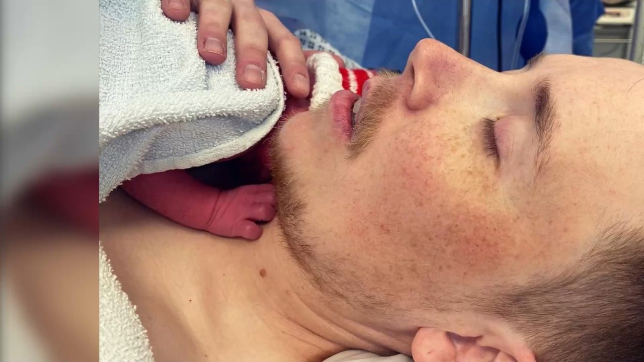 Britischer Trans-Mann bringt sein zweites Kind zur Welt und reist dafür nach Schweden