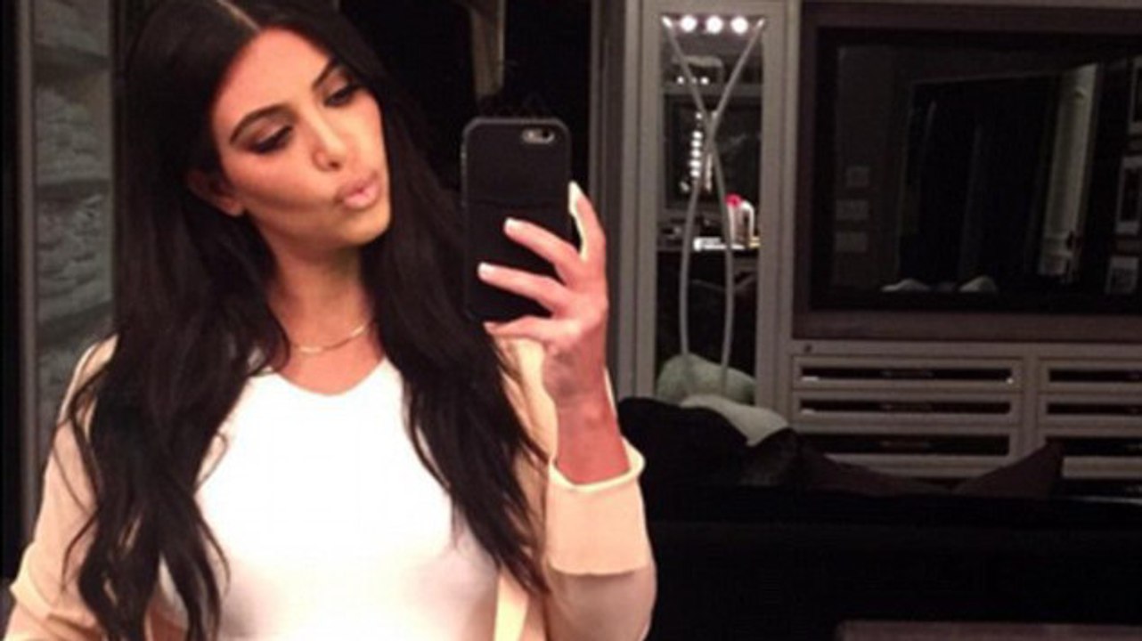 Kim Kardashian enceinte : elle dévoile son ventre rond sur Instagram