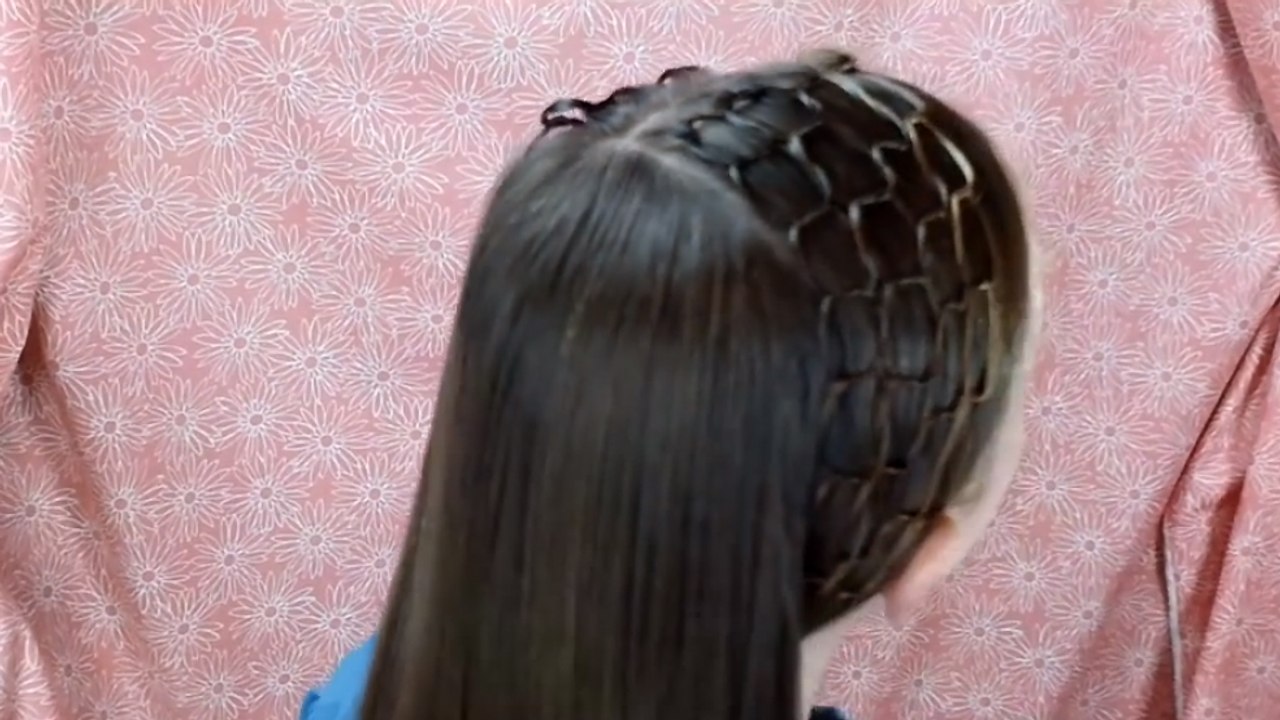 Un bandeau délicat fait avec vos propres cheveux