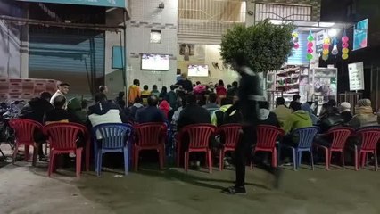 Kamerun - Mısır karşılaşmasını halk, kurulan ekranlardan takip etti