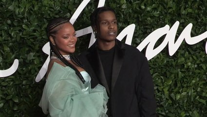 Pregnant Rihanna Reveals New Full Photo Of Her Big Gorgeous Bare Baby Bump